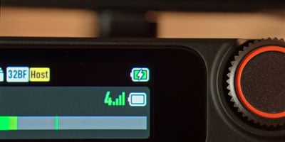 close up of the dji mic 3 battery indicator