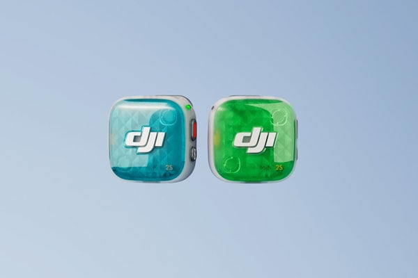 dji mic mini 2s with blue and green covers