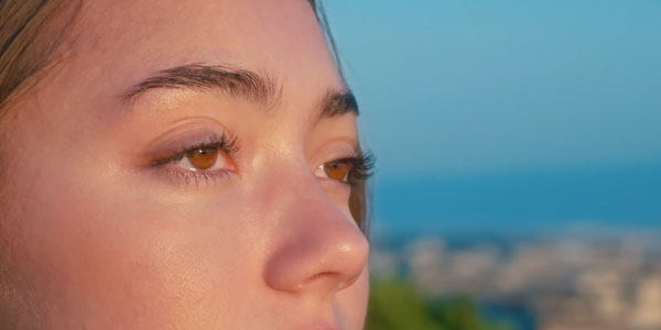 example close up of a womans eyes using the 12x zoom