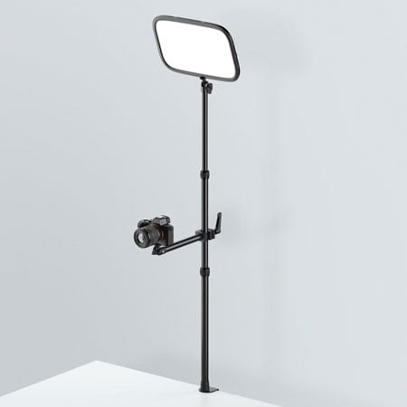 elagto solid arm with dlsr camera attached