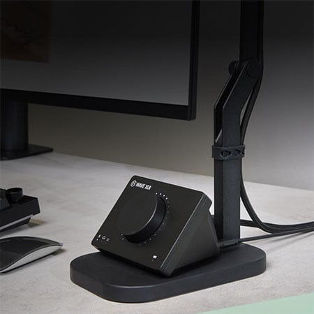 Elgato Wave Desk Stand on a desk