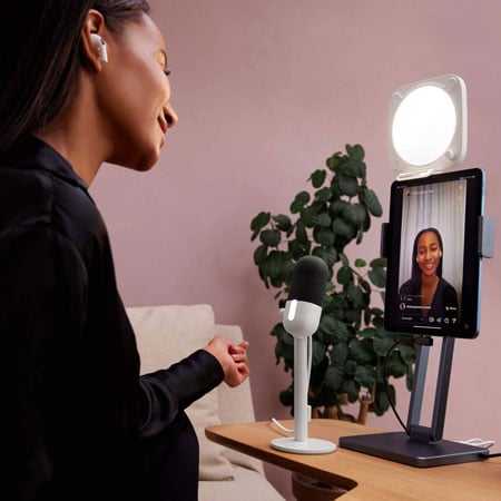 elgato wave neo being used for a web cam call
