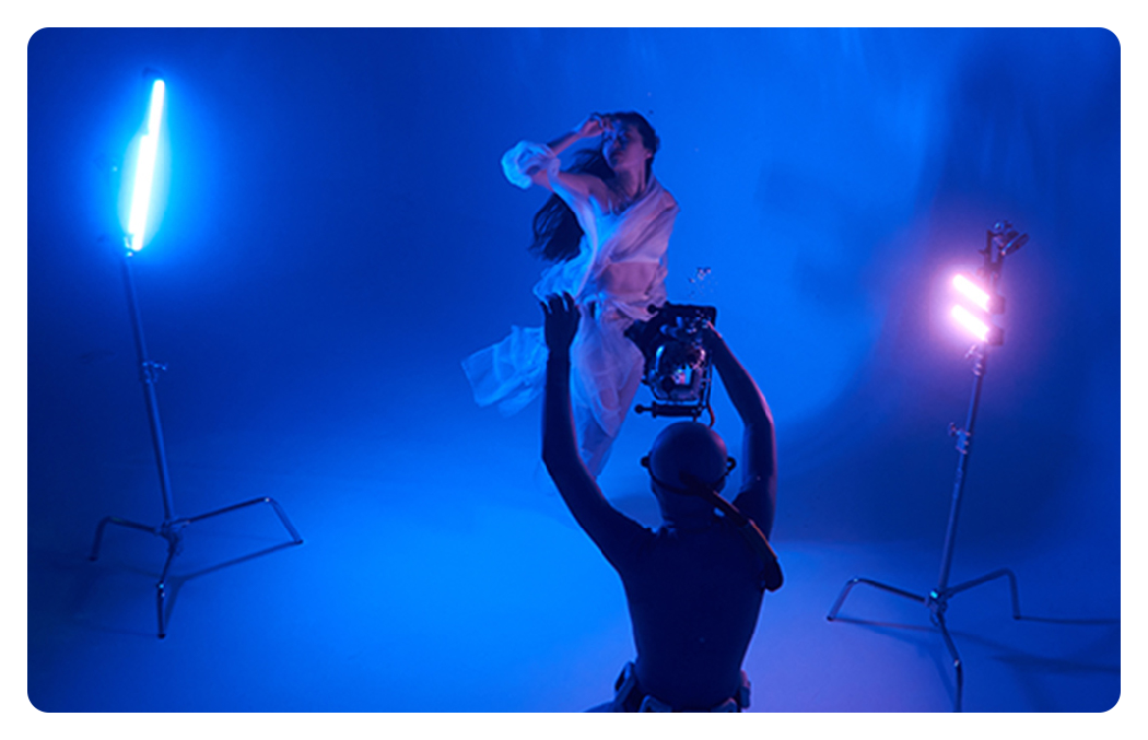 godox WT60R waterproof led lights in use on an underwater photoshoot