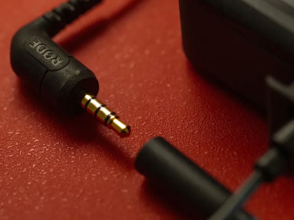 close up of a rode microphone adapter