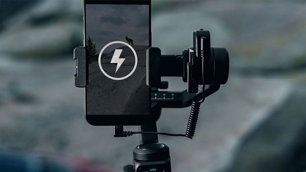 gopro gimbal charging a smart phone