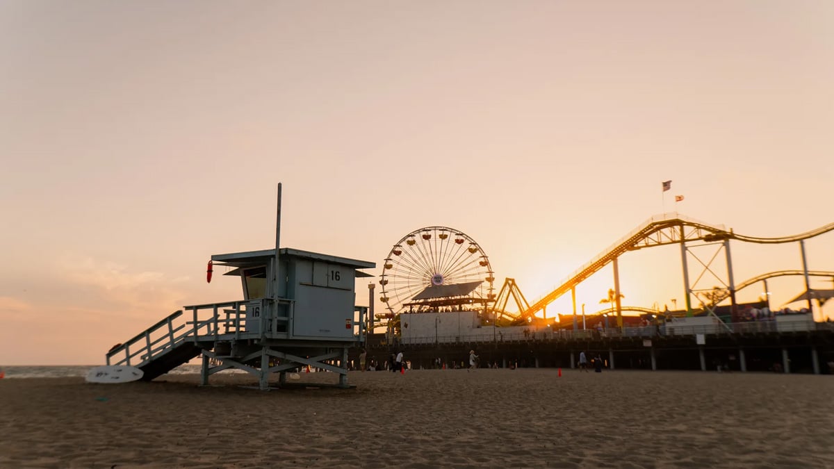 sample image of Santa Monica Pier from the beach