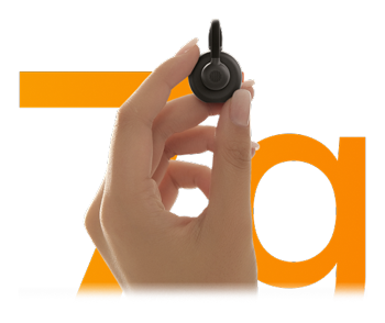 someone holding the hollyland wireless microphone between their fingers