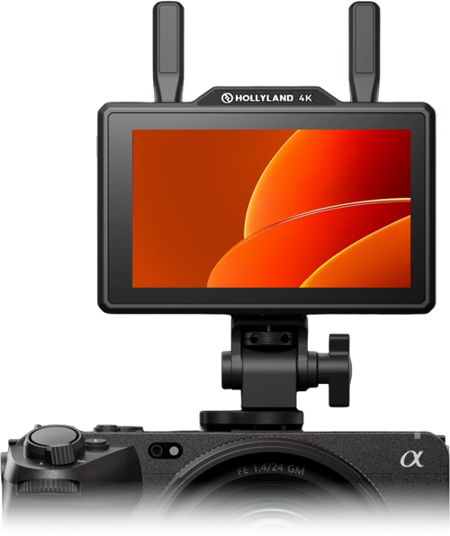 Hollyland Pyro 5 4K wireless monitor mopunted to the top of a sony camera