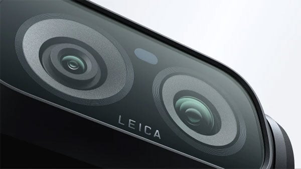 close up of the gimbal camera lenses