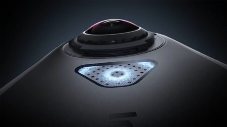 insta 360 camera with mic highlighted