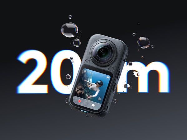 insta360 x6 in water with 20m in the background