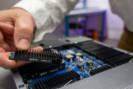 internals of the iodyne Pro Data