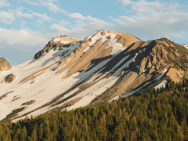 sample image of a mountain range using the iphone 14 pro 3x camera and mobile lens