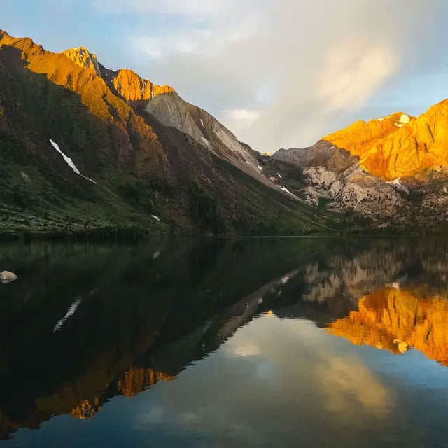 sample image of a mountain range over a lake