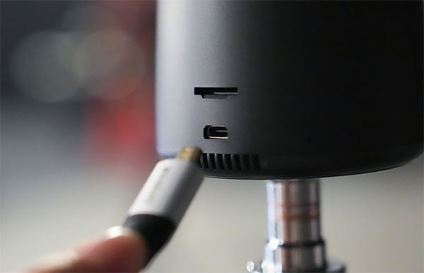micro hdmi being connected to the ptz camera