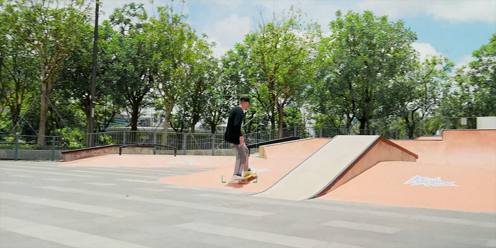 high speed tracking of a skateboarder on a skate park