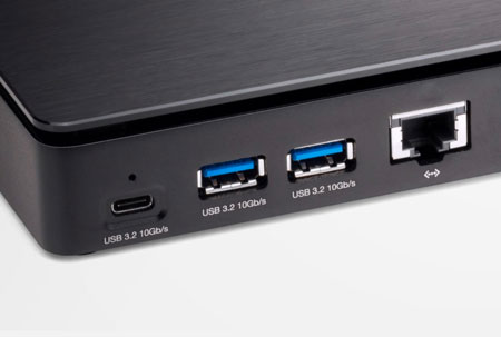 close up of owc thunderbolt dock ports