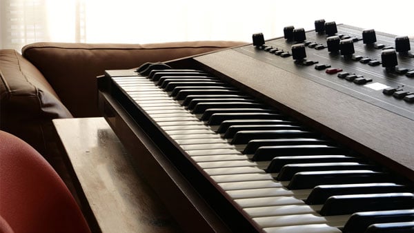 sample image of a piano