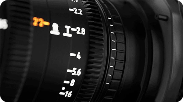 close up of the focus adjustment ring on the sirui lens