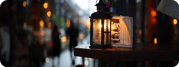 example image of a lantern on a table using the sirui lens