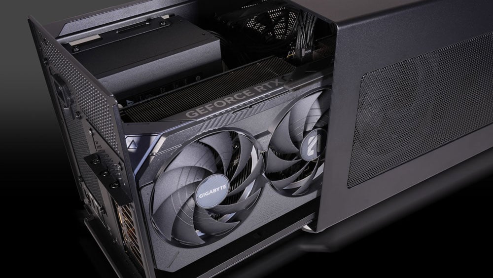 clos up of a rtx gpu in the egpu enclosure