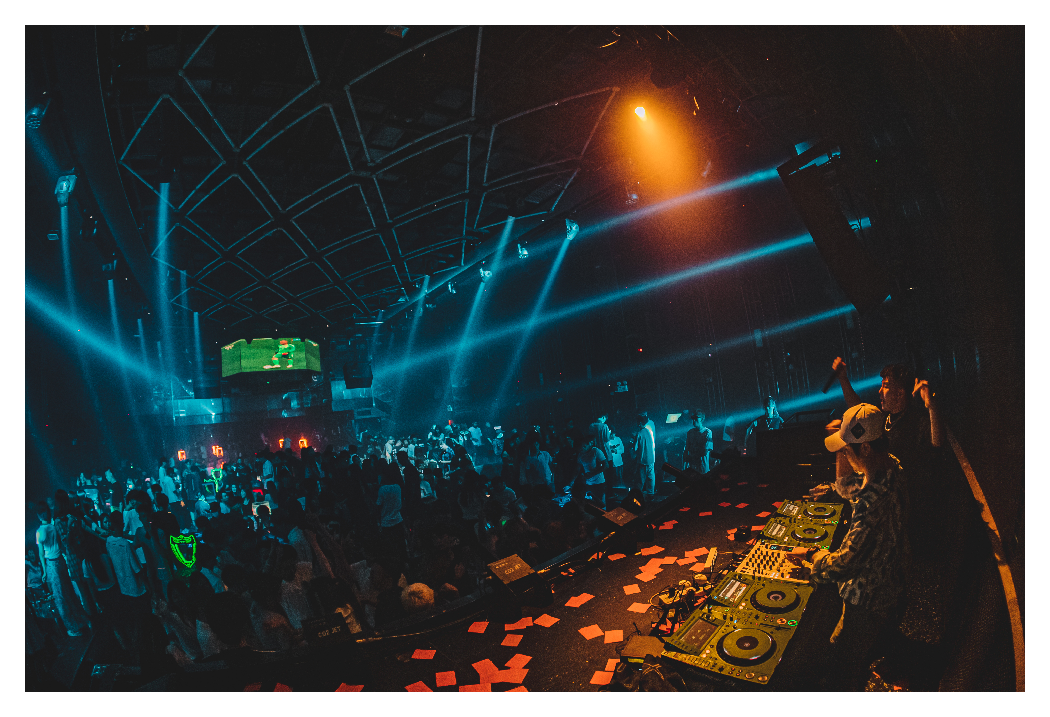 sample image of a music event taken with the ttartisan fisheye lens