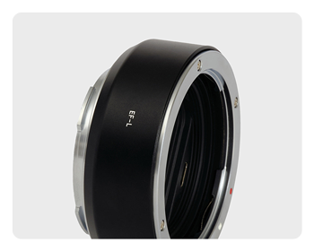 angled view of the canon lens adapter