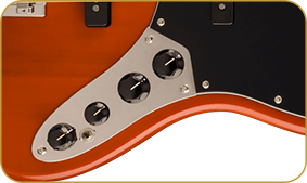 Squier Classic Vibe™ Active '70s Jazz Bass®, Maple Fingerboard, Black Pickguard, Mocha
