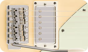 Squier Paranormal Stratocaster Deluxe Vintage White