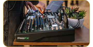 Mackie ProFX10 GO 10-Channel Battery-Powered Analog Mixer