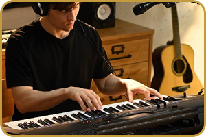 Yamaha PSR-SX720+