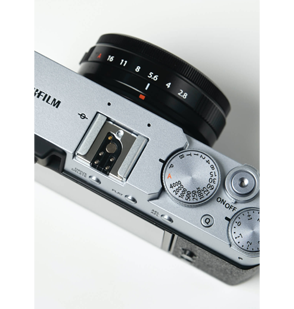 Fujifilm X-E4 Body with Accessory Kit - Black LN114025 - 16673964  SCAN UK