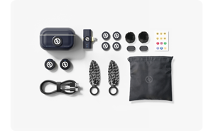 Flat lay image of whats included with Hollyland Lark M2 DUO Lightning Set