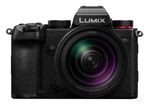Panasonic Lumix S5D Hybrid Full-Frame Mirrorless Camera With 28-200mm Lens