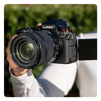 someone using the panasonic lumix s5d