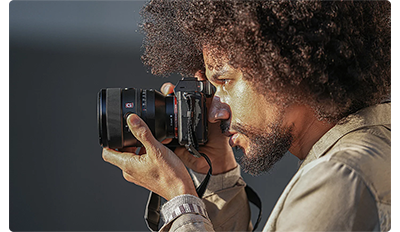 photographer using Sony FE 50mm F1.2 G Master Lens on Sony a7R 
