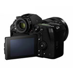 Panasonic Lumix DC-S1RM with L-Mount 24-105mm lens