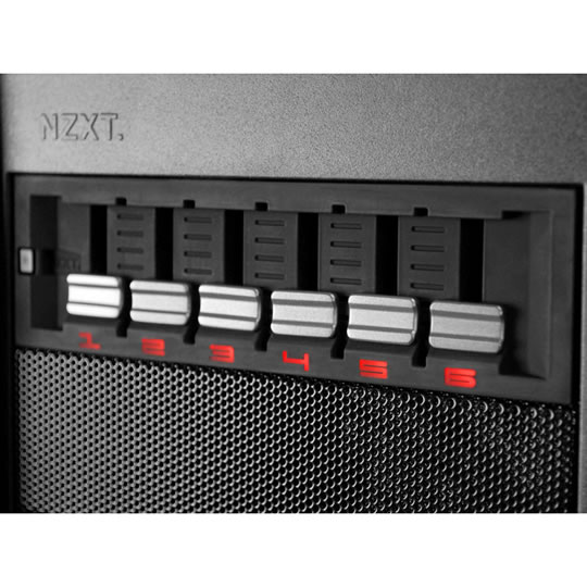 NZXT LED Illuminated Fan Controller With Six 50W Channels : image 4