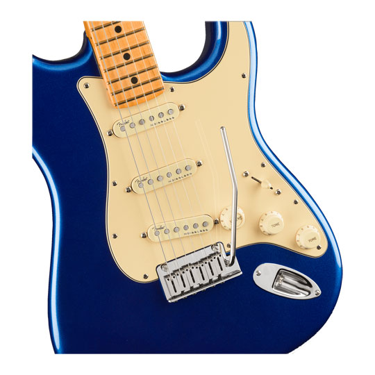 Fender - Am Ultra Strat - Cobra Blue