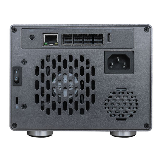 HighPoint RocketStor SSD6444 4-bay U.2/U.3 NVMe RAID Enclosure : image 4