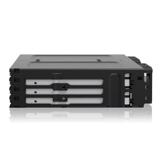 ICY DOCK ExpressCage 8 Bay 2.5" To 5.25" Bay Converter : image 3
