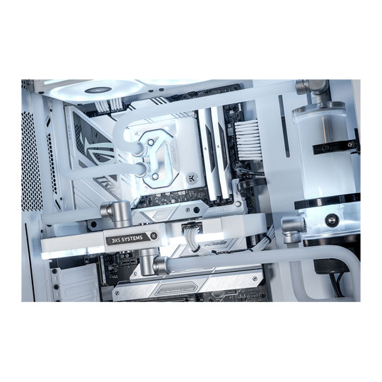 Watercooled Gaming PC with NVIDIA GeForce RTX 5090 & AMD Ryzen 9 9950X3D : image 3