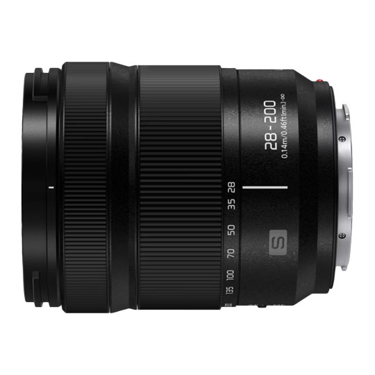 Panasonic Lumix S 28-200mm F4-7.1 MACRO O.I.S. Lens : image 2