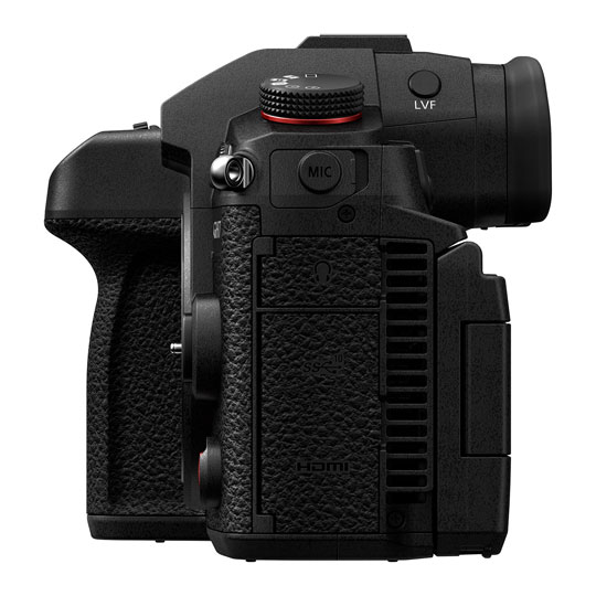 Panasonic Lumix GH7 Mirrorless Camera with 12-60mm Leica Lens : image 3