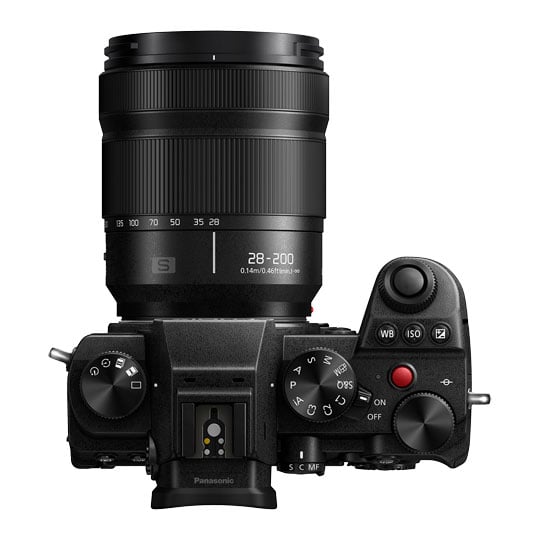 Panasonic Lumix S5D Mirrorless Camera With S 28-200mm Lens : image 3