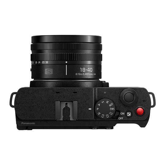 Panasonic Lumix S9 Green Mirrorless Camera with S 18-40mm Lens : image 4