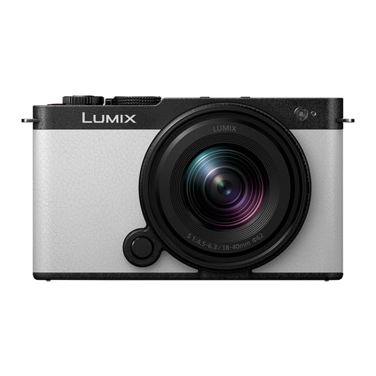Panasonic Lumix S9 White Mirrorless Cmaera with S18-40mm Lens