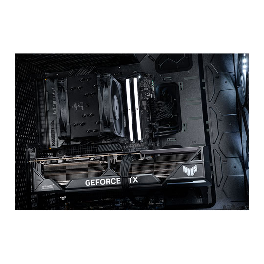 Gaming PC with NVIDIA GeForce RTX 4090 and Ryzen 7 9800X3D : image 3