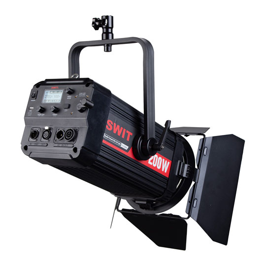 SWIT FL-200D 200W Bi-Colour COB-LED Fresnel Light : image 3