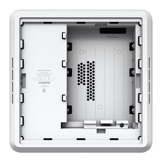 Ubiquiti UniFi NVR Instant with Integrated 6-Port PoE Switch : image 4
